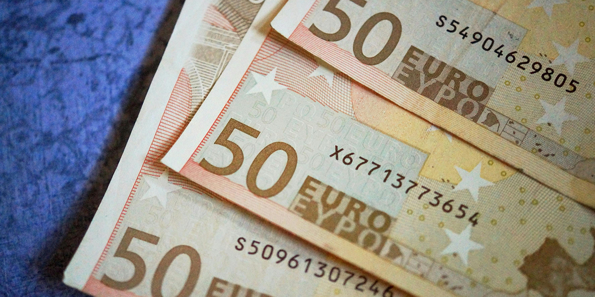 Managing Your Finances – The Basics Of Opening A Dutch Bank